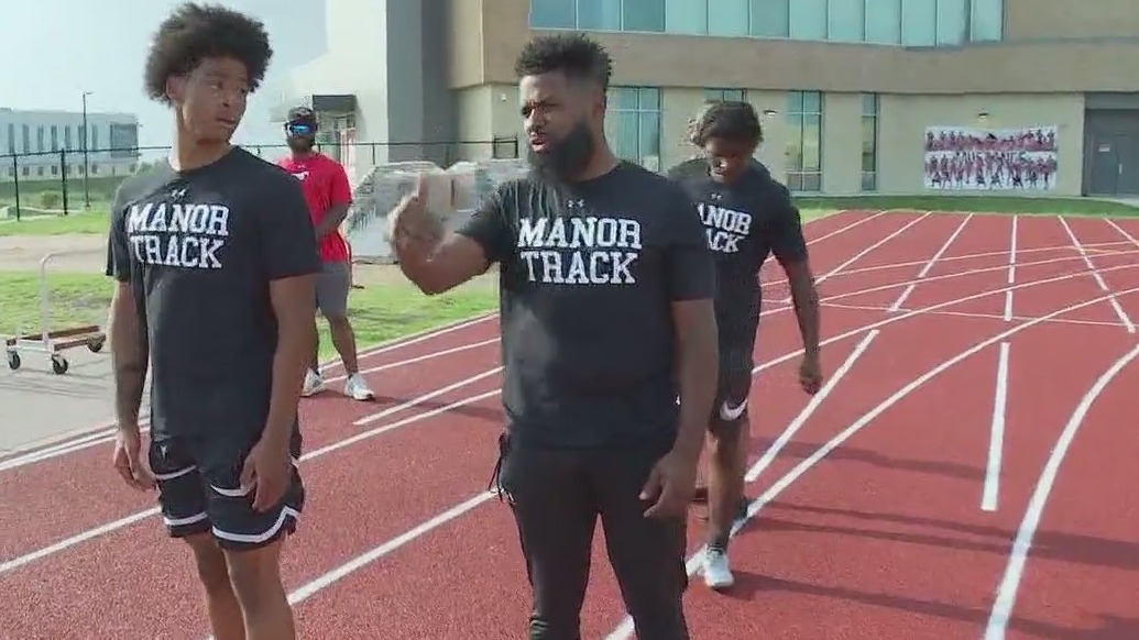 Manor Mustangs heading to UIL State Track Meet to compete in 4x1 relay