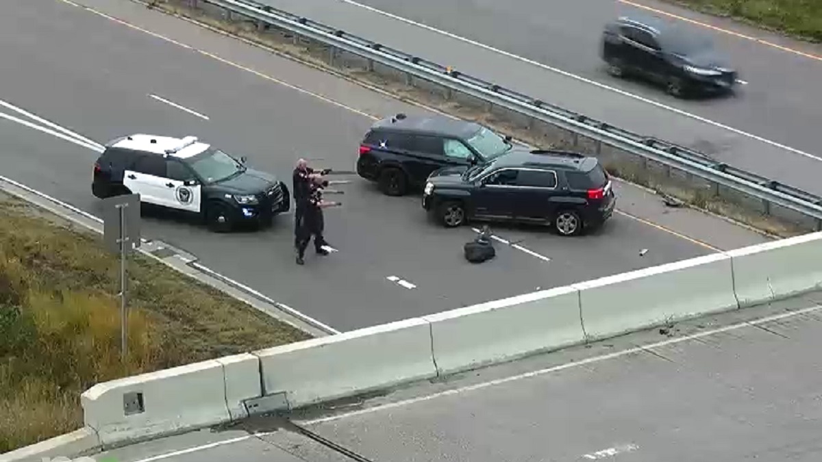 Man arrested at gunpoint on Hwy 62 in Edina
