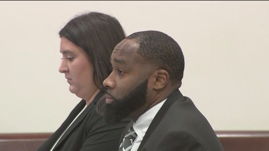 Man accused of impersonating cop on trial for rape