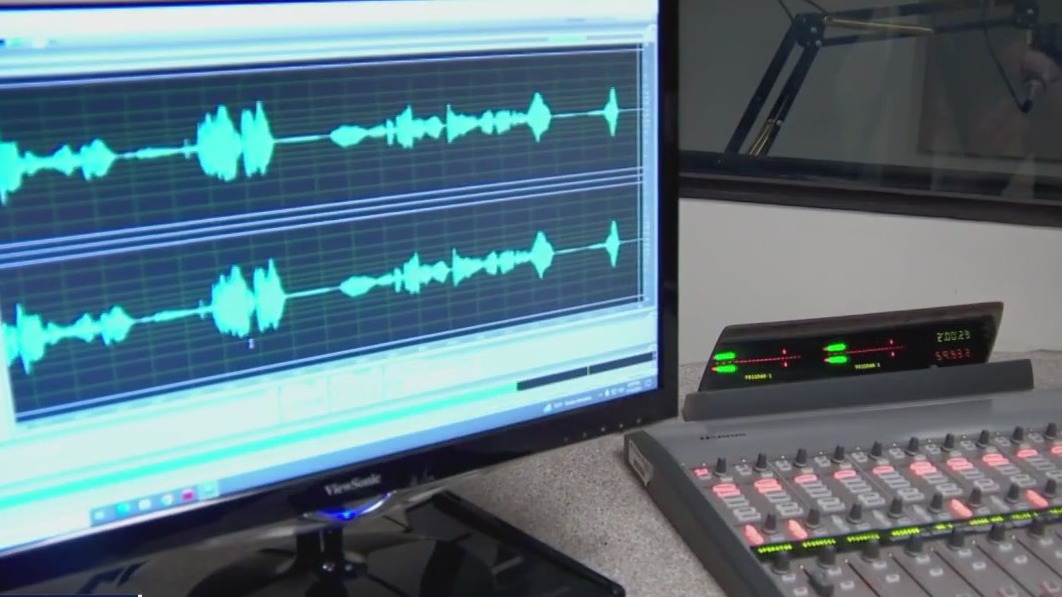 Bi-partisan group of lawmakers working to save AM radio