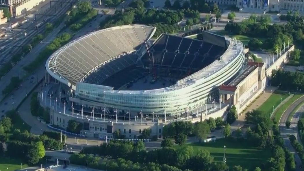 Quinn pushes to block sale of Soldier Field naming rights