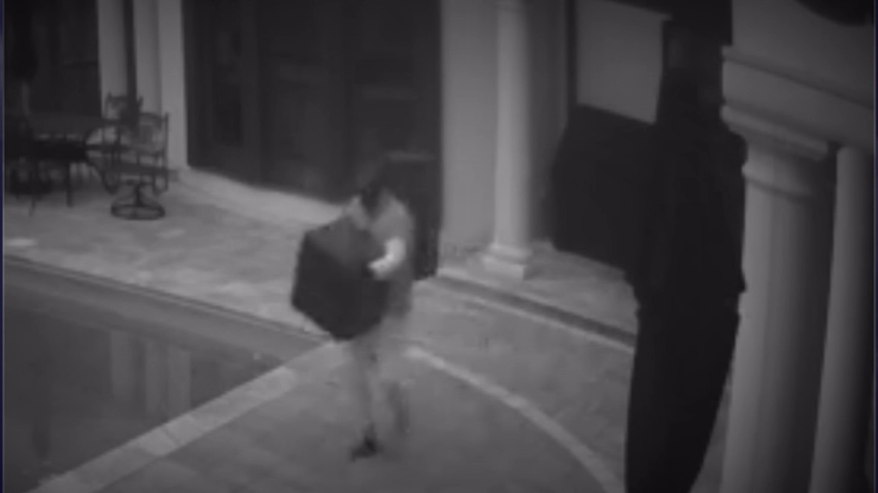 Burglar steals safe with $1M in jewelry