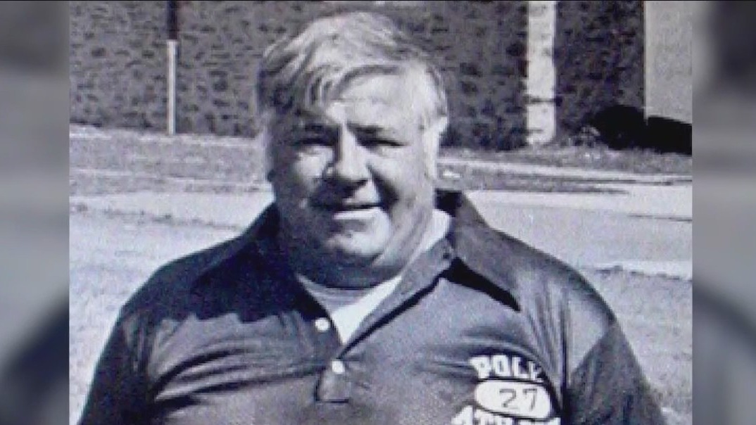 Man claims Namath enabled serial predator coach