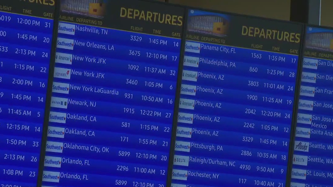 Busy holiday travel weekend at Austin airport