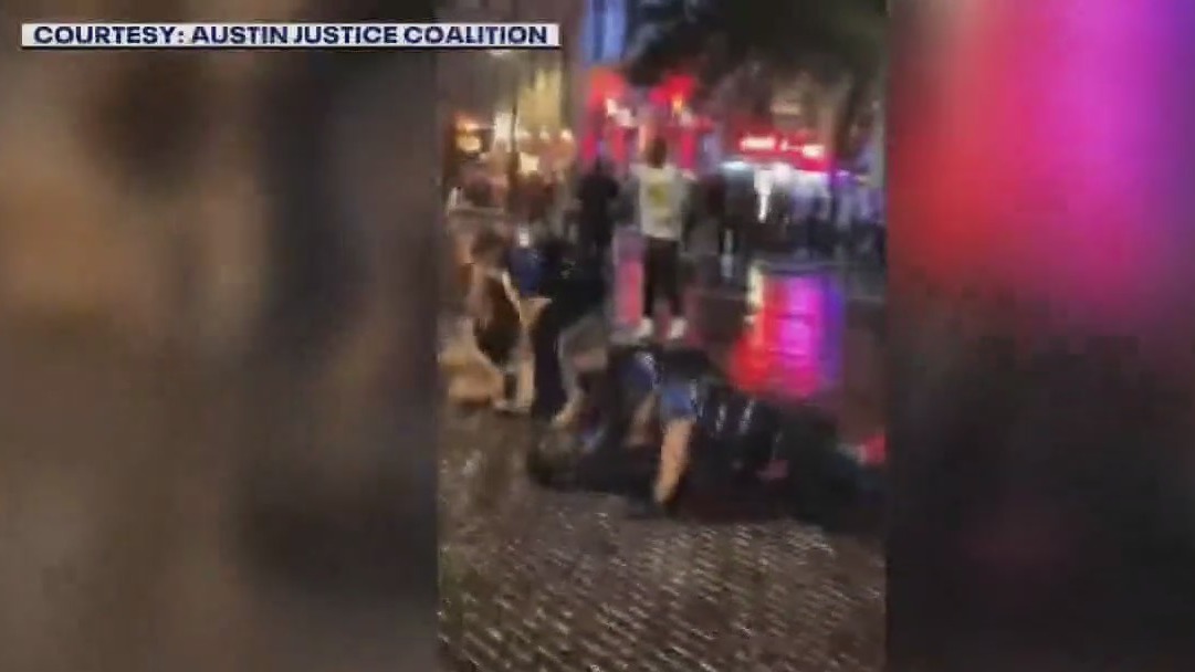 Austin man not prosecuted after he allegedly hit officer Downtown, Travis County DA says