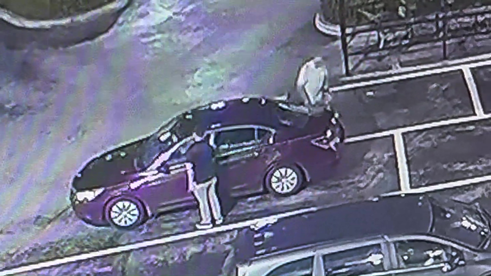 SPPD search for person of interst in antique theft