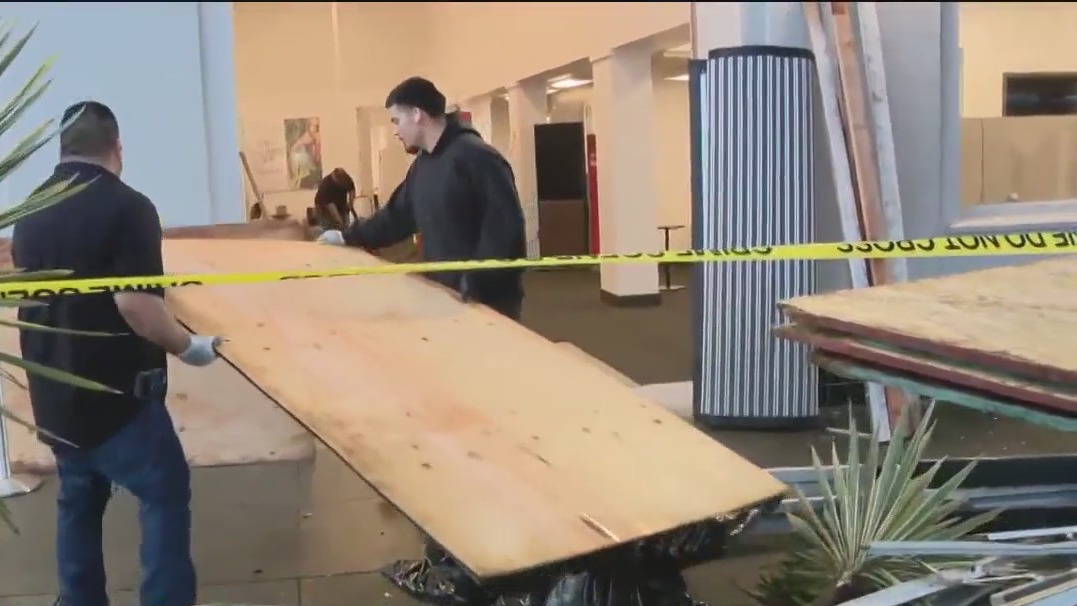 Windows smashed, burglary at Bank of America in San Francisco