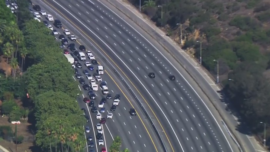 Shots fired after authorities attempt to serve eviction notice in Hollywood Hills