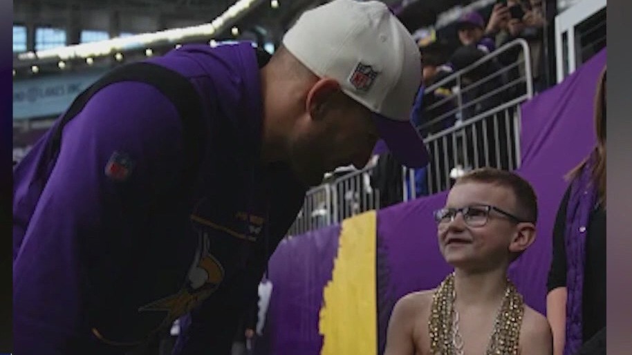 Vikings fan ‘Lil Kirko Chainz’ wishes Cousin well