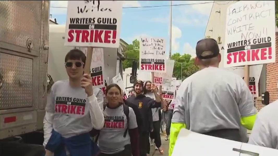 Writers strike day 4