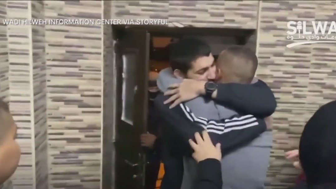 Israel, Hamas extend their truce