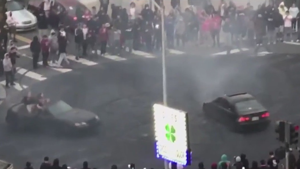Oakland sideshow disrupts residential neighborhood