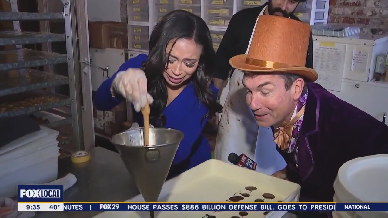 Willy Wonka aka Jerry O' Connell & Alex Holley make chocolate at Shane Confectionery