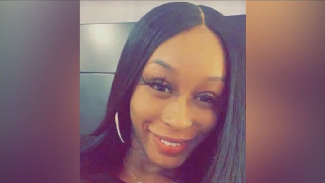 No one in custody after woman found shot to death in car in Joliet, toddler in backseat unharmed