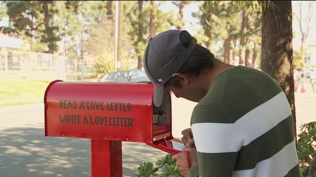 Writing love letters in Alameda