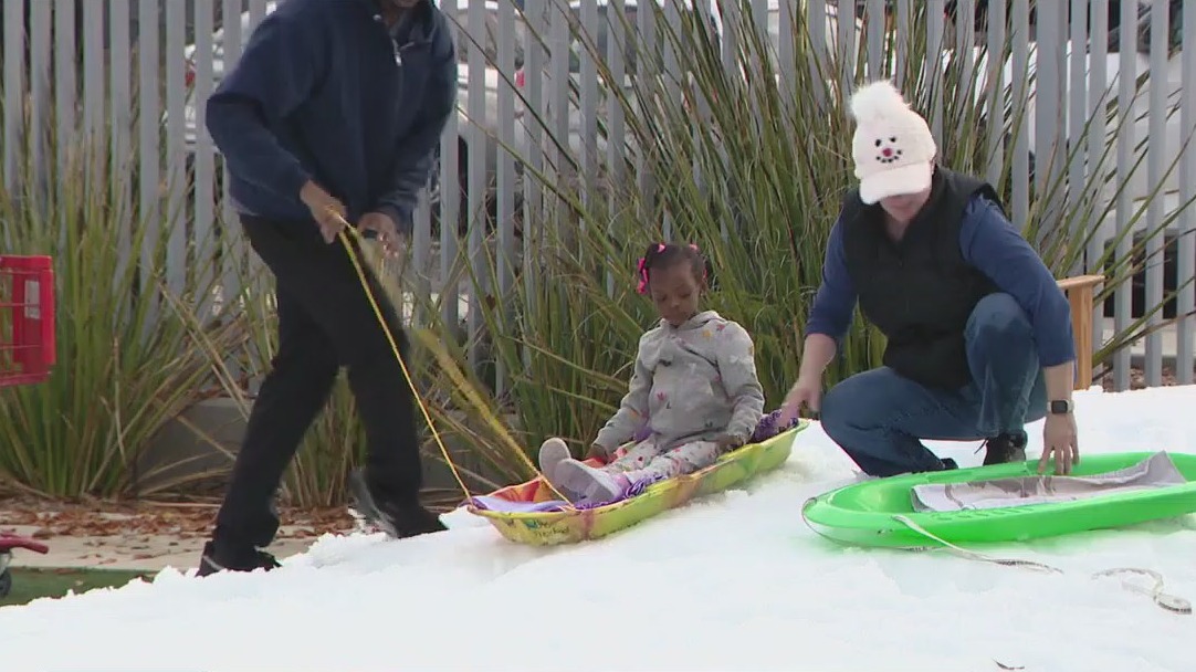 Snow day’ delights Phoenix students