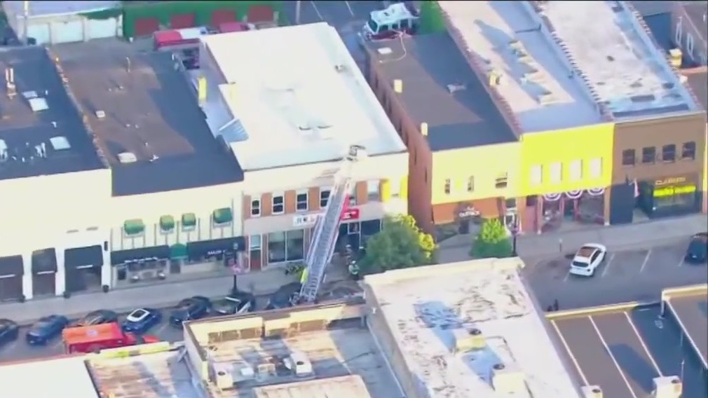 Fire erupts at Benjamin Paint store
