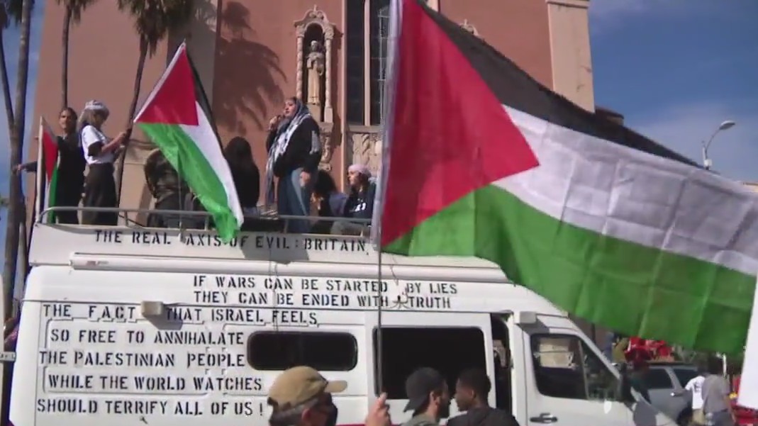 Gaza protesters rally before Oscars