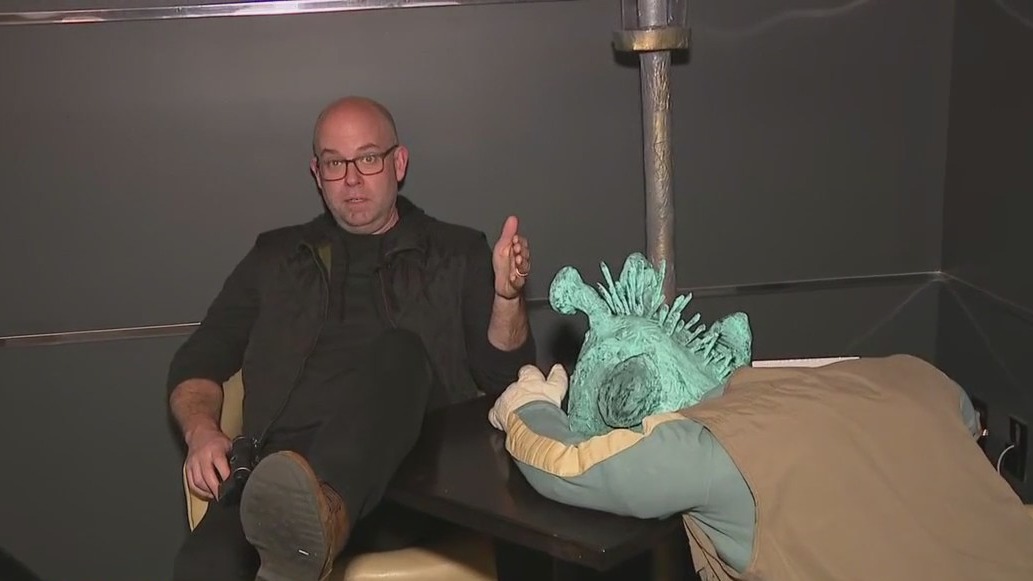 Official photo spots and props