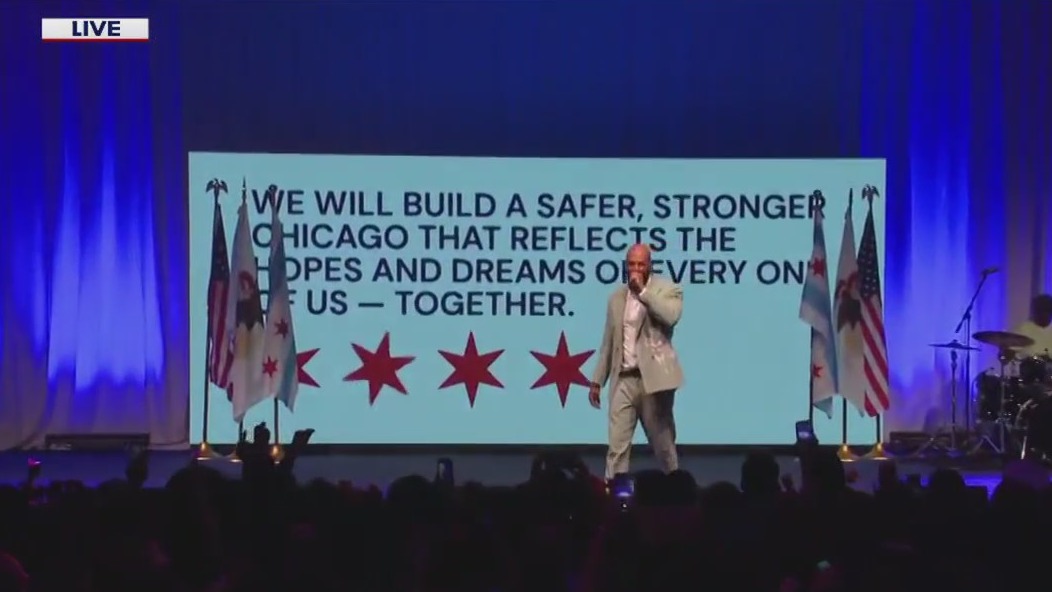 New Chicago mayor throws People's Ball