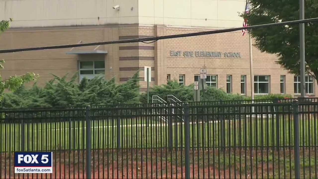 Planned elementary school logo draws controversy