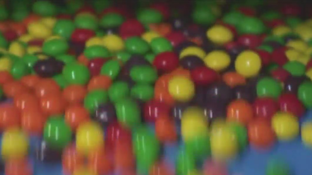Bill banning harmful chemicals in food advances in California Senate