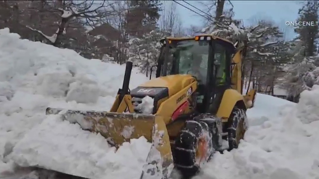 Residents and vacationers trapped in Lake Arrowhead after heavy snows