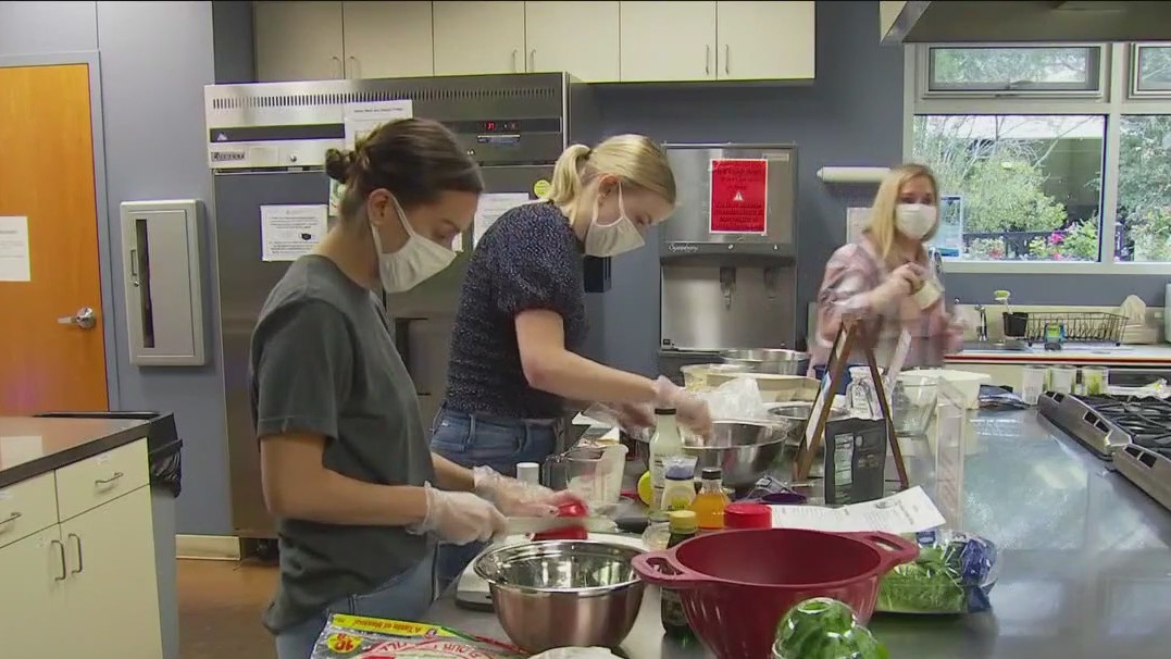 Kendra Scott team prepared lunch for families staying at Ronald McDonald House