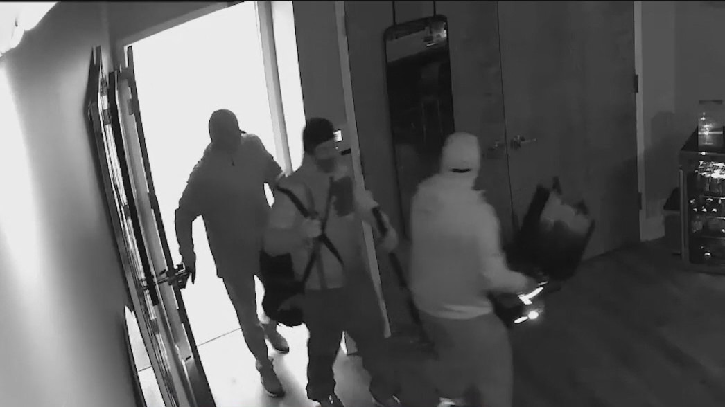 Burglary at Staten Island watch store