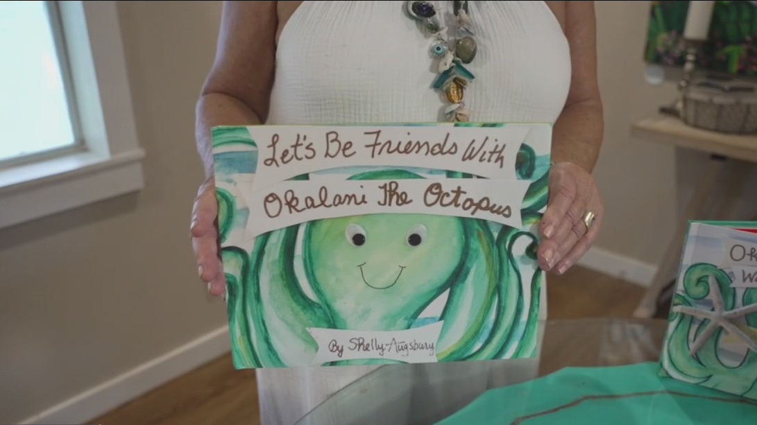 Author combines passion for art, sea animals in book series