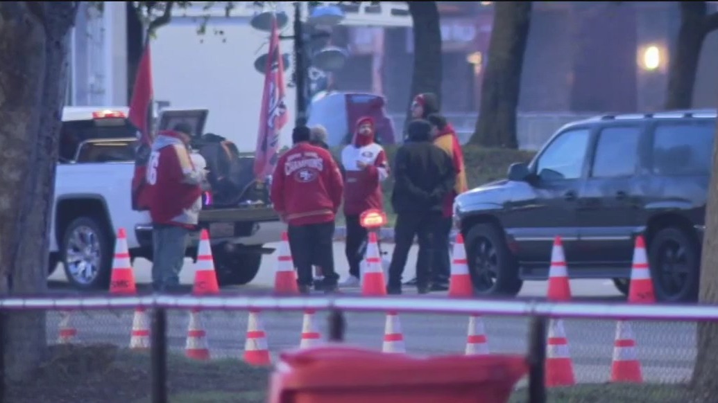 Eager fans await the 49ers and Ravens Christmas game
