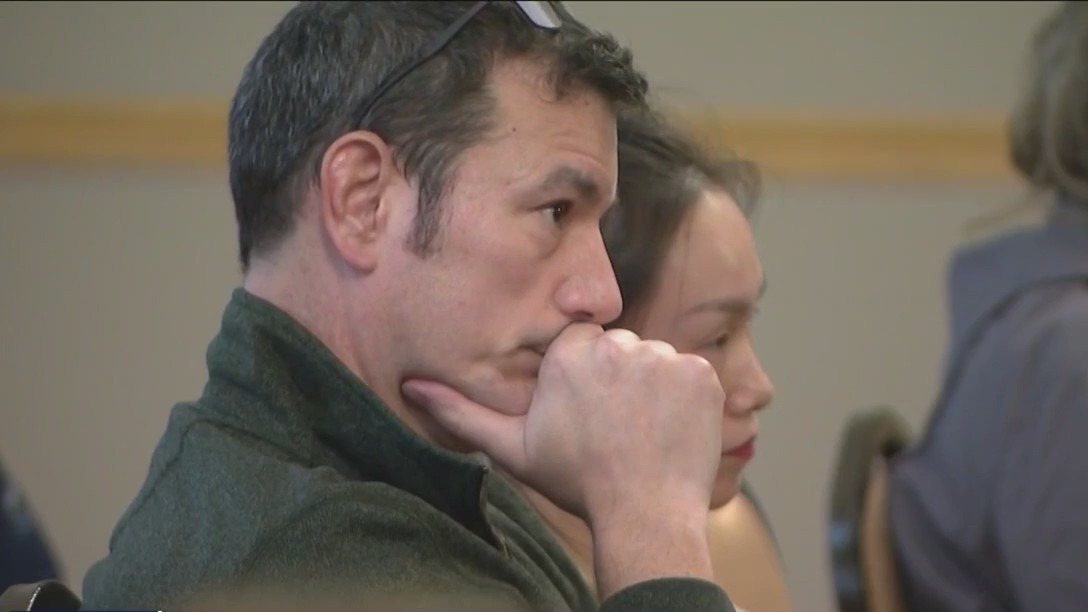 It feels unbearable: West Town residents sound off on crime
