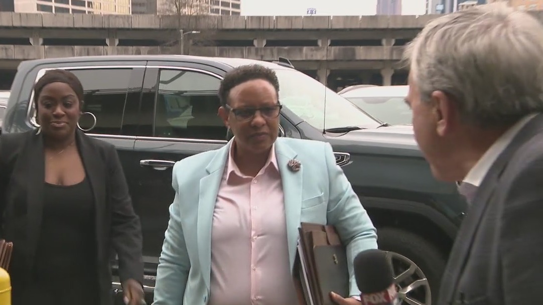 Former mayor testifies against Mitzi Bickers