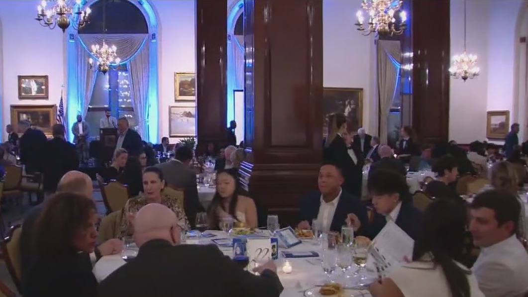Young people compete for Boys & Girls Club of Chicago's 'Youth of the Year'