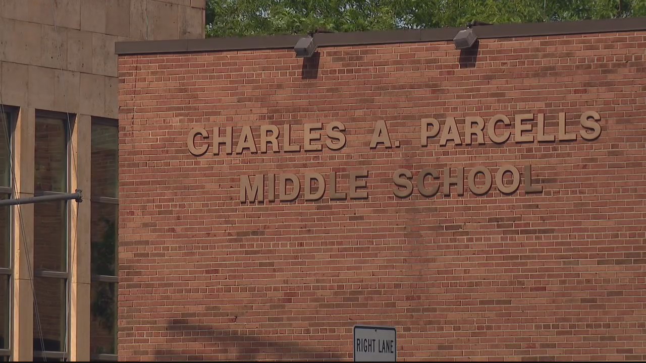 2 administrators on leave for using n-word at Grosse Pointe Woods middle school