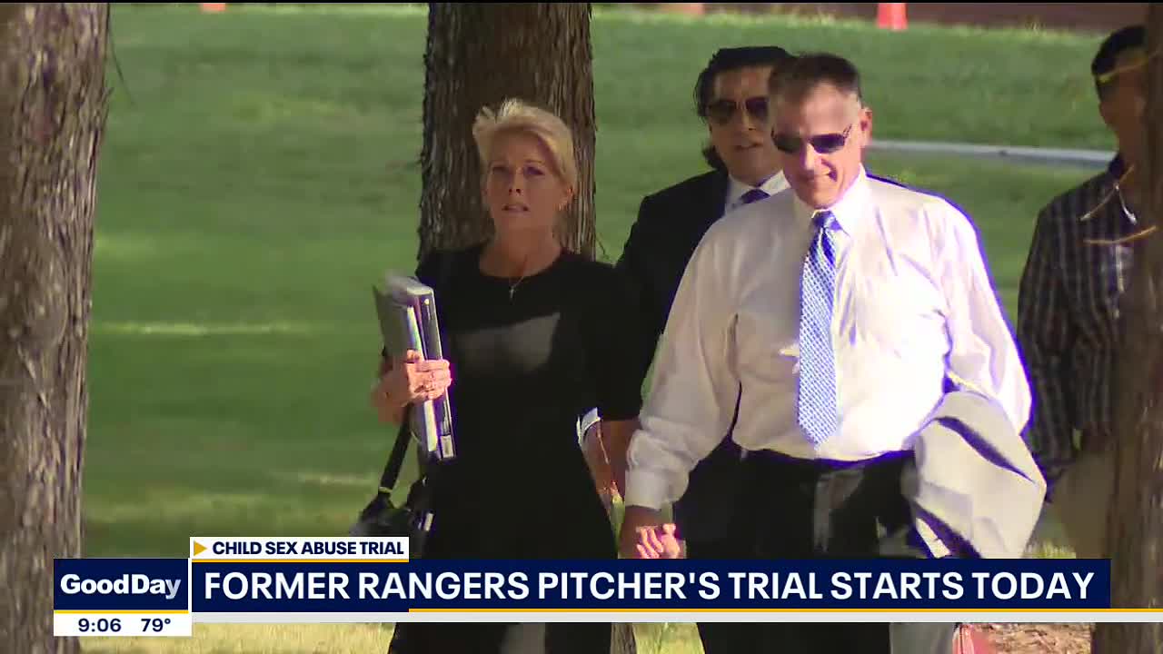 Former Rangers pitcher John Wetteland arrives in court