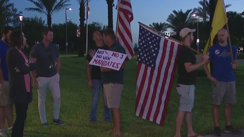 Florida aerospace workers protest federal COVID-19 vaccine mandate