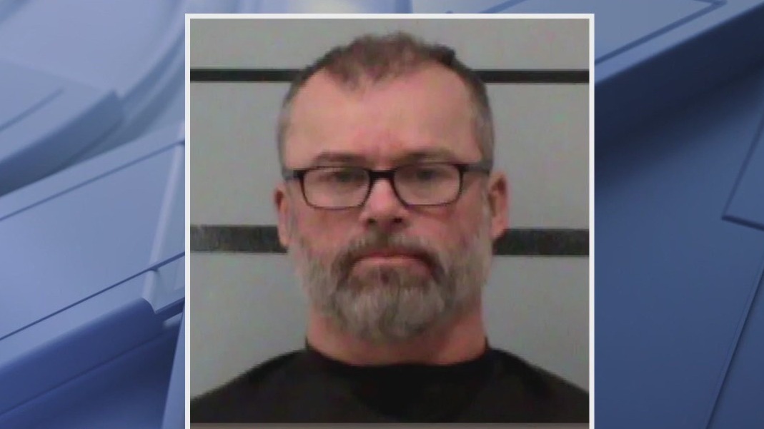 Man sentenced for threatening Arizona election officials