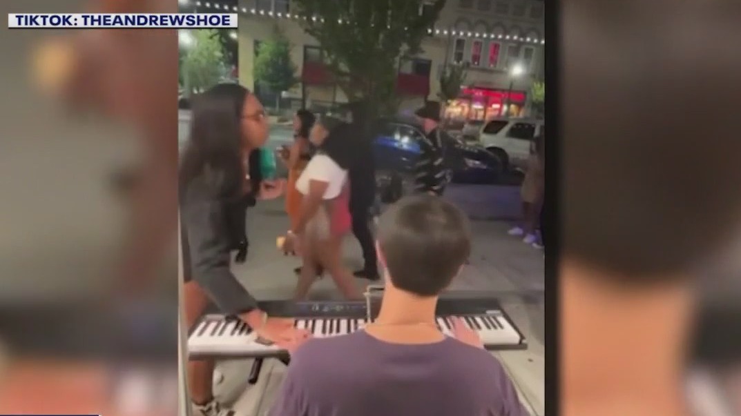 Caught on camera: performer's piano smashed, tips stolen