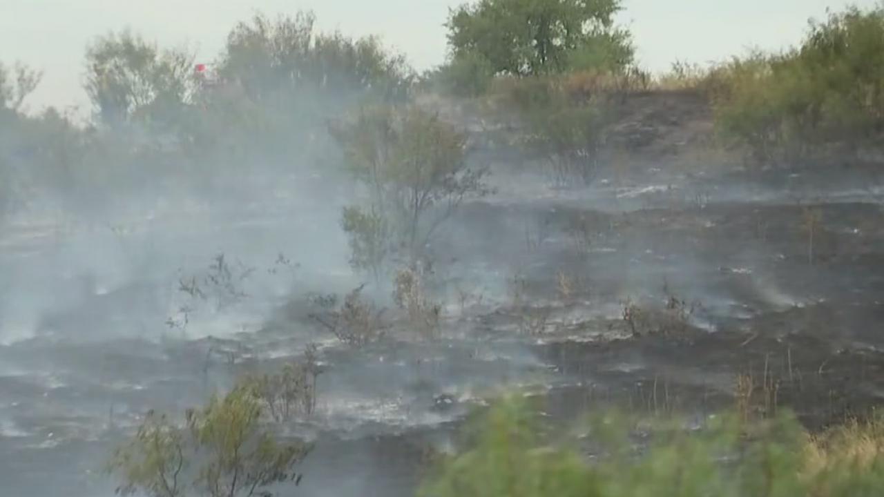 Fire crews responding to 29-acre grass fire in East Austin