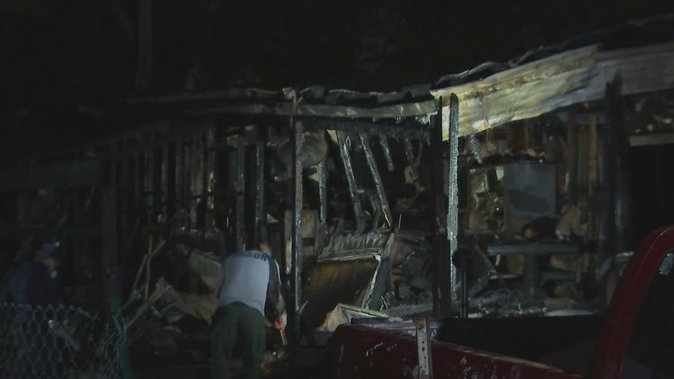 North Austin mobile home fire injures 6 people