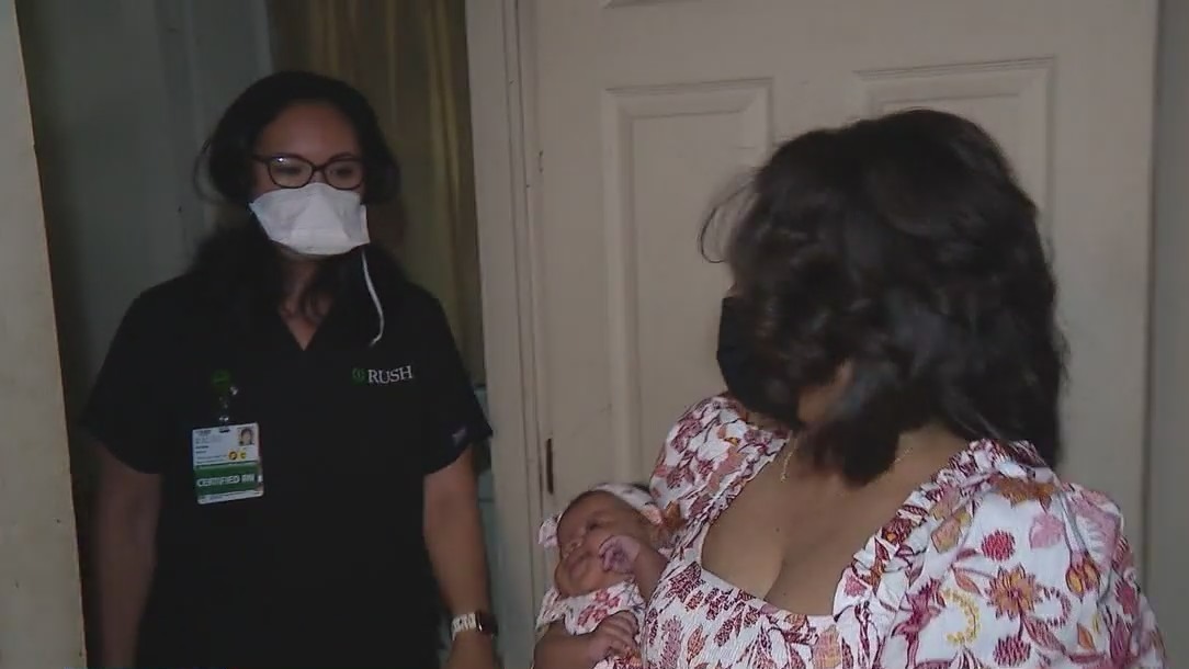 Chicago program aims to help new moms