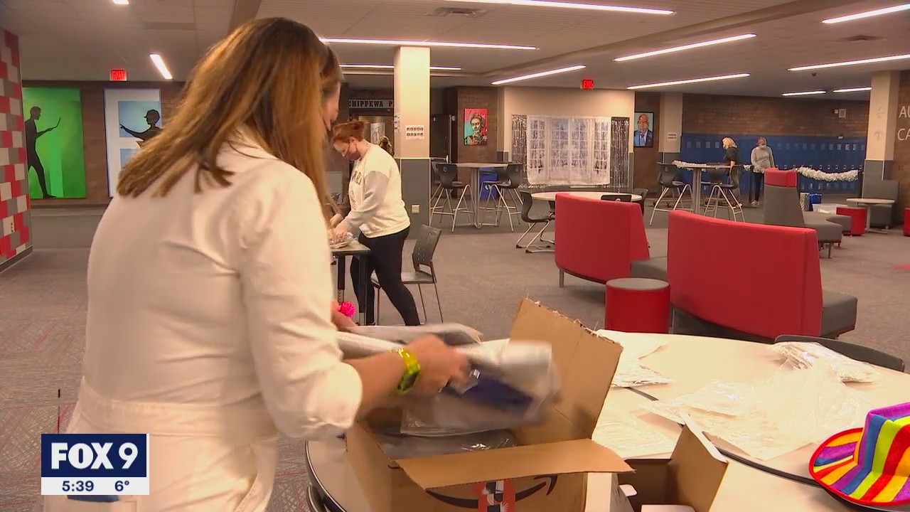 Parent volunteer at Chippewa Middle School goes above and beyond