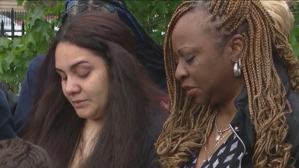 Chicago mothers who lost children to violence show support for each other