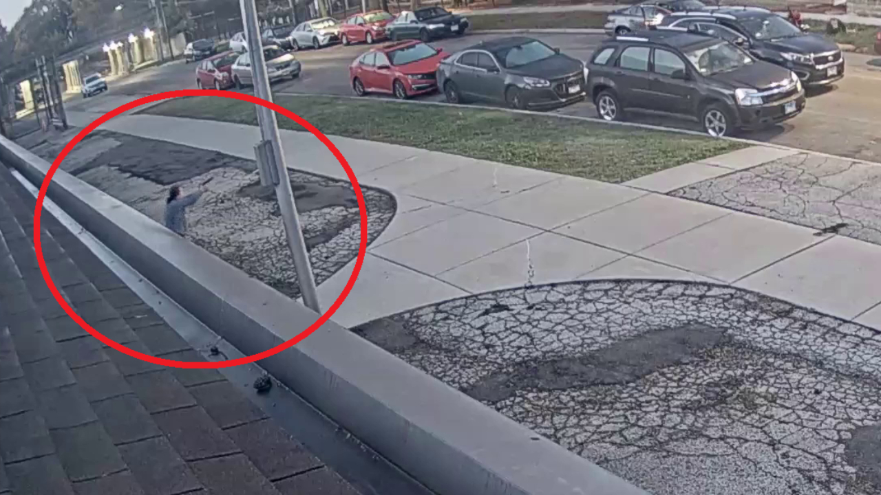 Video shows mayor's security detail shoot out robbers’ SUV window
