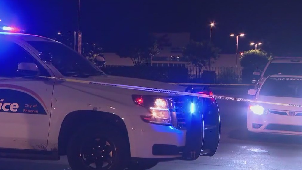 Phoenix road rage shooting leaves 1 hurt