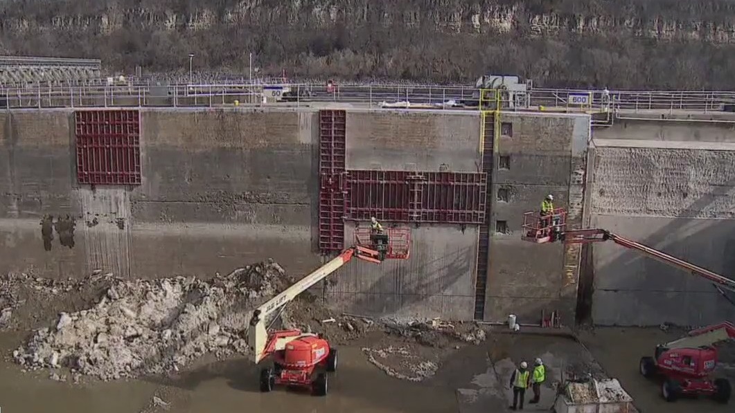 Hastings Lock and Dam emptied for maintenance