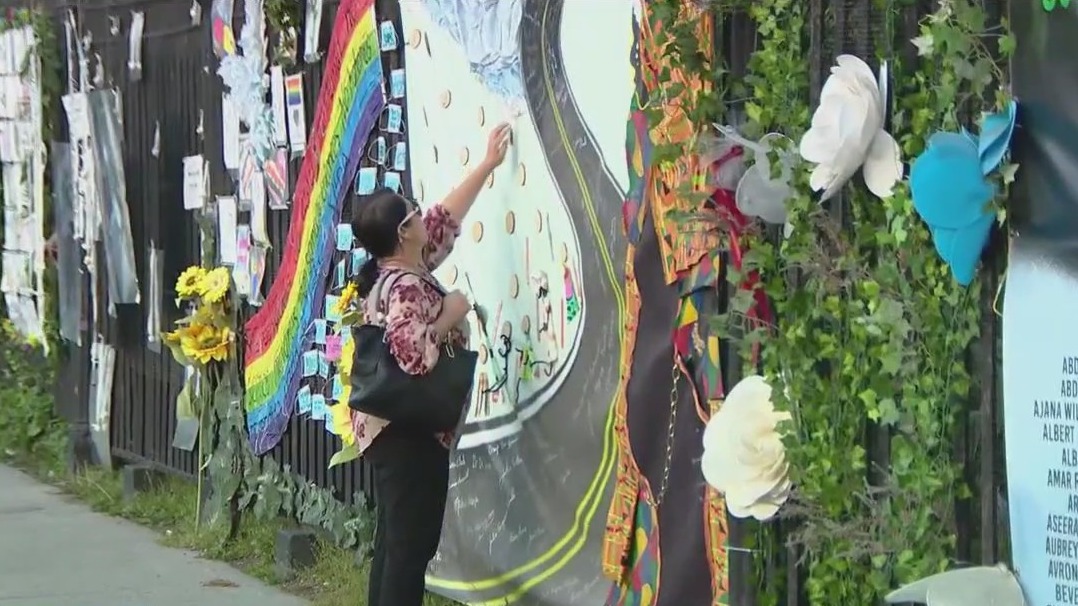Memorial to COVID victims opens in Brooklyn