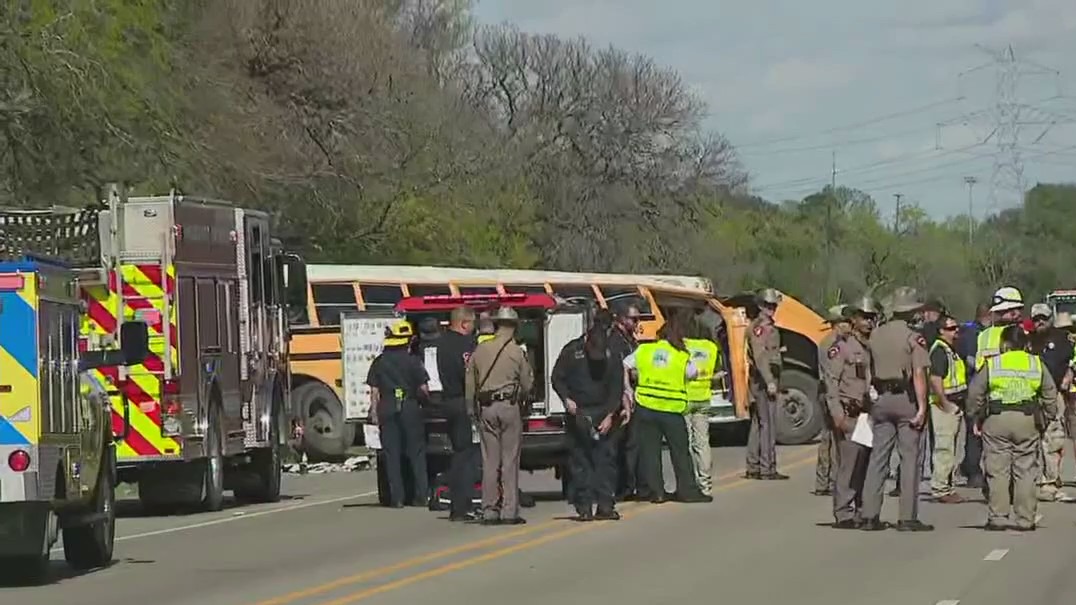 1 child, 1 adult killed in Central Texas bus crash