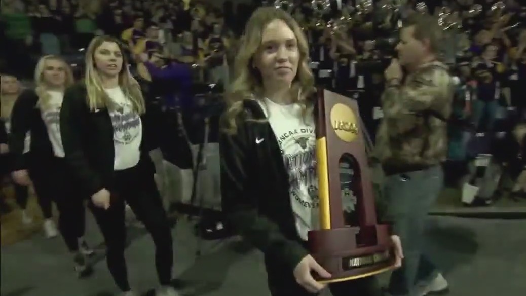 Mankato celebrates NCAA tournament wins